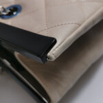 Chanel Quilted Waxed Calfskin CC Shoulder Bag (Шанель) — фото 20