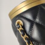 Chanel Quilted Lambskin CC Crossbody (Шанель) — фото 13