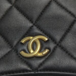 Chanel Quilted Lambskin CC Shoulder Bag (Шанель) — фото 13