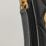 Chanel Quilted Lambskin CC Shoulder Bag (Шанель) — фото 18