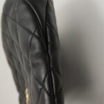 Chanel Quilted Lambskin CC Shoulder Bag (Шанель) — фото 19