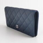 Chanel Quilted Lambskin CC Clutch (Шанель) — фото 2