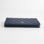 Chanel Quilted Lambskin CC Clutch (Шанель) — фото 5