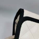 Chanel Quilted Calfskin CC Crossbody (Шанель) — фото 25