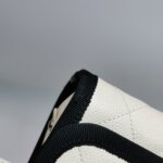 Chanel Quilted Calfskin CC Crossbody (Шанель) — фото 27