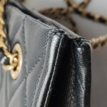 Chanel Quilted Calfskin CC Shoulder Bag (Шанель) — фото 15