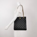 Chanel Quilted Calfskin CC Shoulder Bag (Шанель) — фото 2