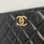 Chanel Quilted Calfskin CC Shoulder Bag (Шанель) — фото 11