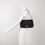 Chanel Quilted Calfskin CC Shoulder Bag (Шанель) — фото 2
