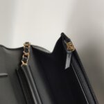 Chanel Quilted Calfskin CC Crossbody (Шанель) — фото 12