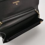 Chanel Quilted Calfskin CC Crossbody (Шанель) — фото 7