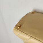 Chanel Quilted Calfskin CC Handbag (Шанель) — фото 12
