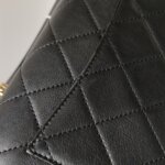 Chanel Quilted Calfskin CC Crossbody (Шанель) — фото 22