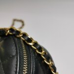 Chanel Quilted Lambskin CC Crossbody (Шанель) — фото 14