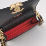 Chanel Quilted Calfskin CC Crossbody (Шанель) — фото 7