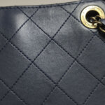 Chanel Quilted Lambskin CC Shoulder Bag (Шанель) — фото 21