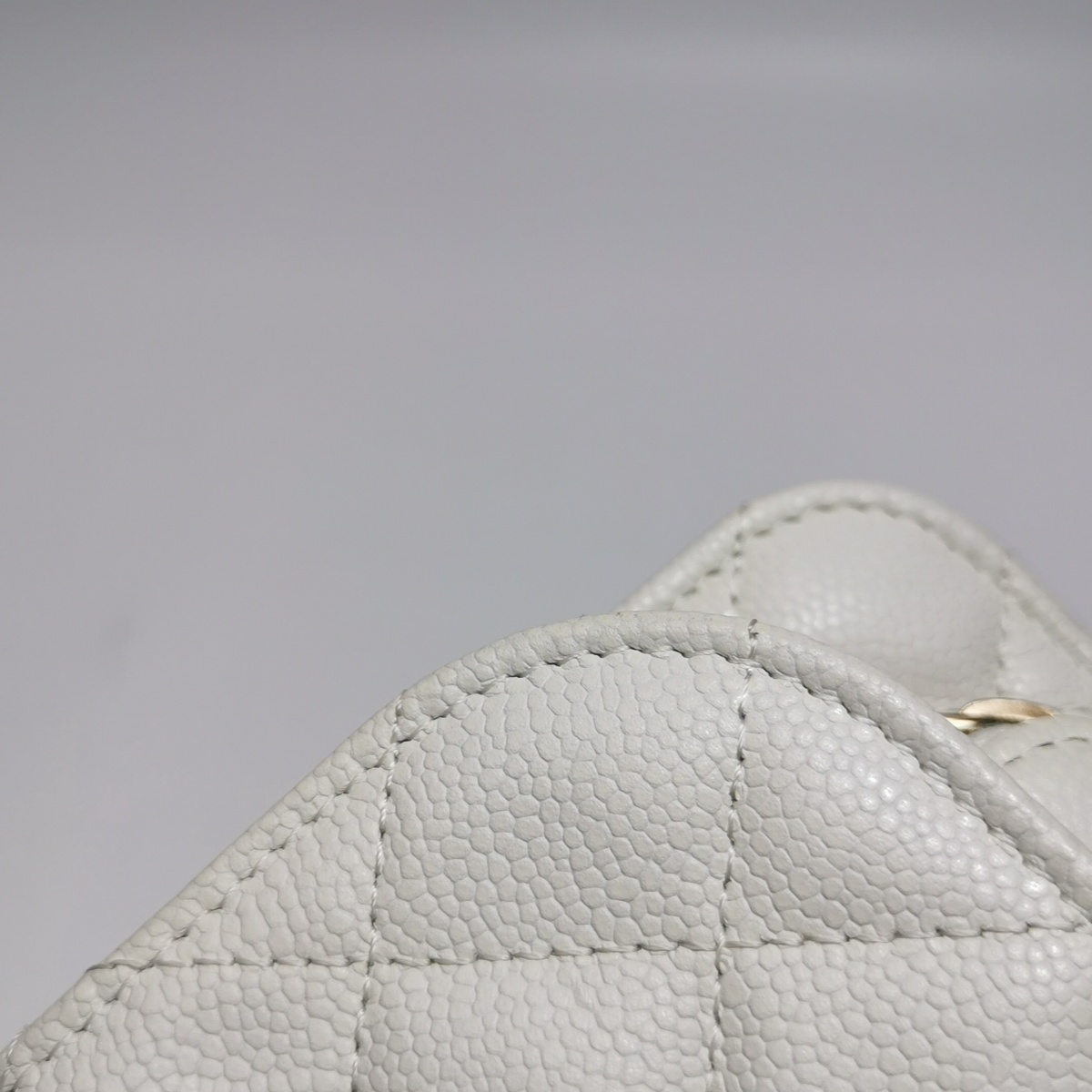 Chanel Quilted Calfskin Crossbody (Шанель) — фото 1