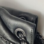 Chanel Quilted Lambskin CC Shoulder Bag (Шанель) — фото 21