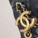 Chanel Quilted Calfskin CC Crossbody (Шанель) — фото 15