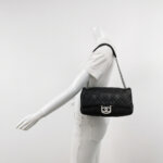 Chanel Quilted Lambskin CC Shoulder Bag (Шанель) — фото 2