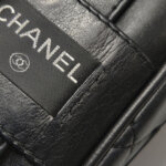 Chanel Quilted Lambskin CC Shoulder Bag (Шанель) — фото 20