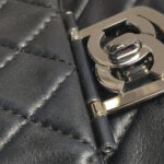 Chanel Quilted Lambskin CC Shoulder Bag (Шанель) — фото 22
