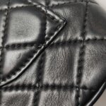Chanel Quilted Lambskin CC Shoulder Bag (Шанель) — фото 27