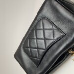 Chanel Calfskin Logo Crossbody (Шанель) — фото 20