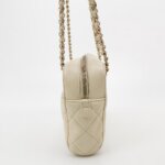 Chanel Quilted Calfskin CC Shoulder Bag (Шанель) — фото 3