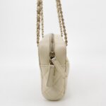 Chanel Quilted Calfskin CC Shoulder Bag (Шанель) — фото 4