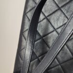 Chanel Quilted Lambskin CC Shoulder Bag (Шанель) — фото 12