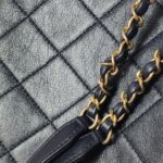 Chanel Quilted Lambskin CC Shoulder Bag (Шанель) — фото 17