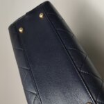 Chanel Quilted Lambskin CC Shoulder Bag (Шанель) — фото 18