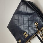 Chanel Quilted Lambskin CC Shoulder Bag (Шанель) — фото 25