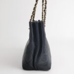 Chanel Quilted Lambskin CC Shoulder Bag (Шанель) — фото 3