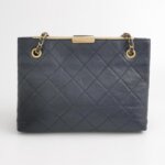 Chanel Quilted Lambskin CC Shoulder Bag (Шанель) — фото 5