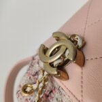 Chanel Quilted Calfskin Crossbody (Шанель) — фото 12