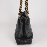 Chanel Quilted Lambskin Shoulder Bag (Шанель) — фото 4