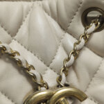 Chanel Quilted Lambskin CC Crossbody (Шанель) — фото 20