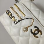 Chanel Quilted Lambskin CC Crossbody (Шанель) — фото 13