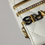 Chanel Quilted Lambskin CC Crossbody (Шанель) — фото 17