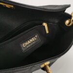 Chanel Quilted Calfskin CC Crossbody (Шанель) — фото 8