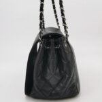 Chanel Quilted Calfskin CC Shoulder Bag (Шанель) — фото 3