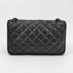 Chanel Quilted Waxed Calfskin Logo Shoulder Bag (Шанель) — фото 5