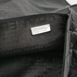 Chanel Quilted Waxed Calfskin Logo Shoulder Bag (Шанель) — фото 8