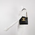 Chanel Quilted Lambskin CC Shoulder Bag (Шанель) — фото 2