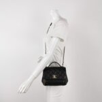 Chanel Quilted Calfskin Crossbody (Шанель) — фото 2