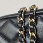 Chanel Quilted Lambskin CC Crossbody (Шанель) — фото 12