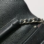 Chanel Quilted Calfskin CC Crossbody (Шанель) — фото 17