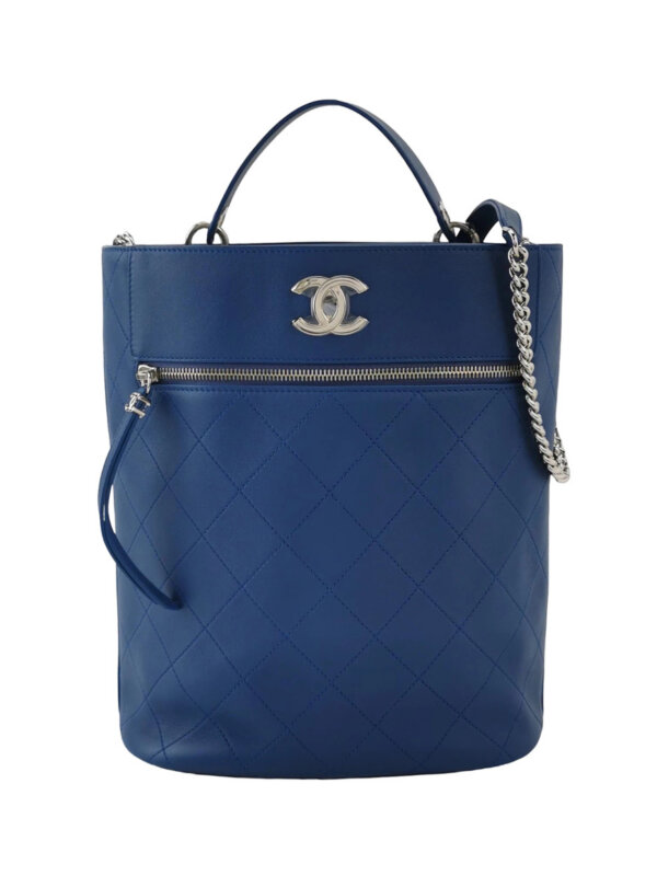 Chanel Quilted Calfskin CC Crossbody (Шанель)